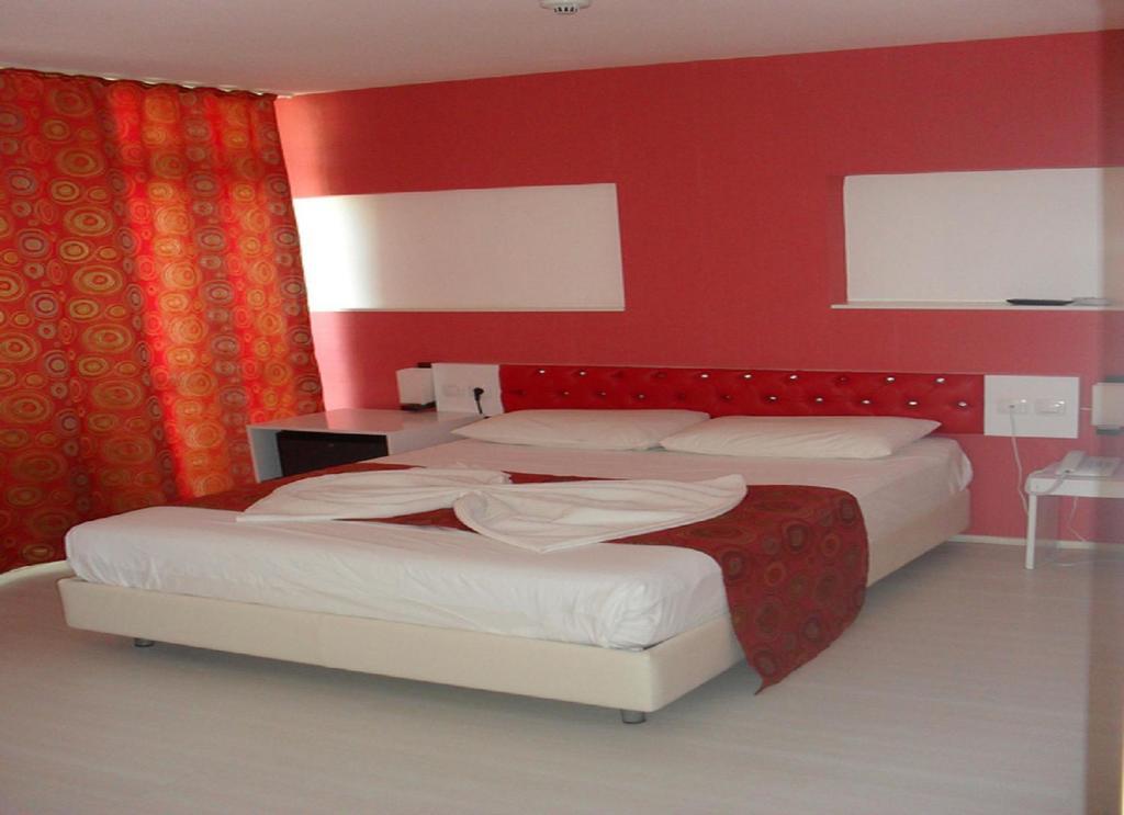 Adalia Hotel Анталия Екстериор снимка